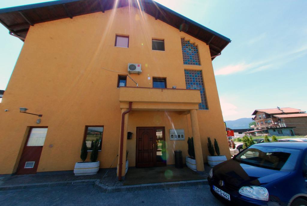 Hotel Arizona Sarajevo Lukavica Exterior foto